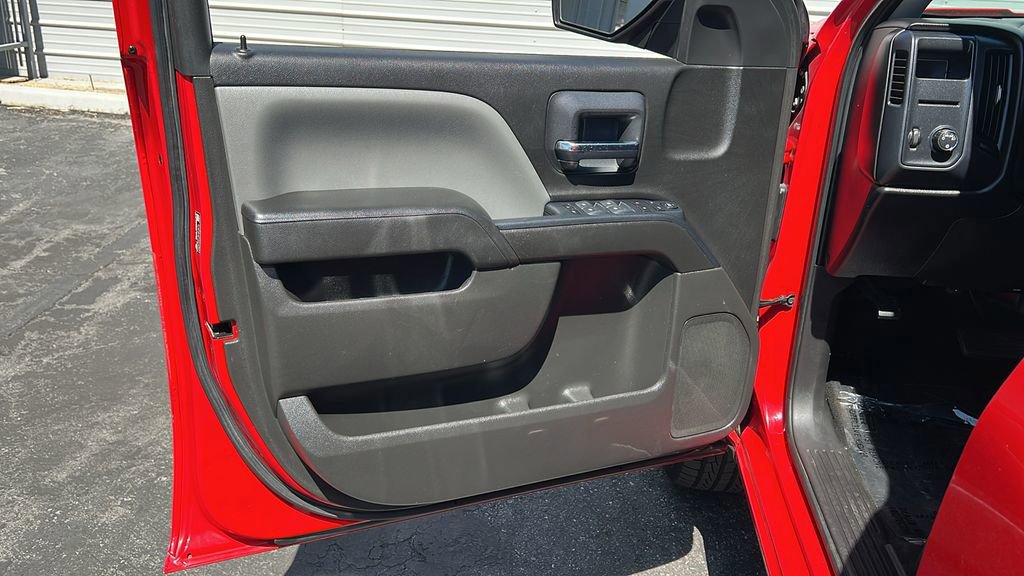 Used 2018 Chevrolet Silverado 1500 Custom w/ Custom Value Package image 14