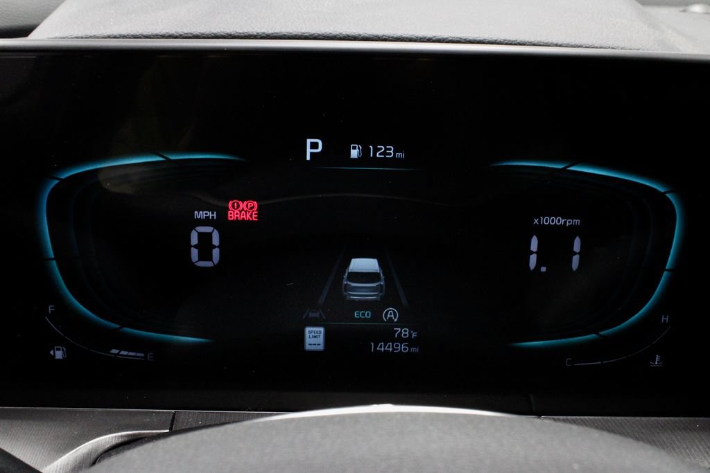 Used 2025 Kia Telluride LX FWD image 29