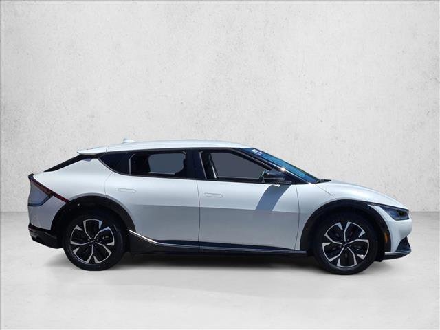 Used 2022 Kia EV6 Wind RWD image 4