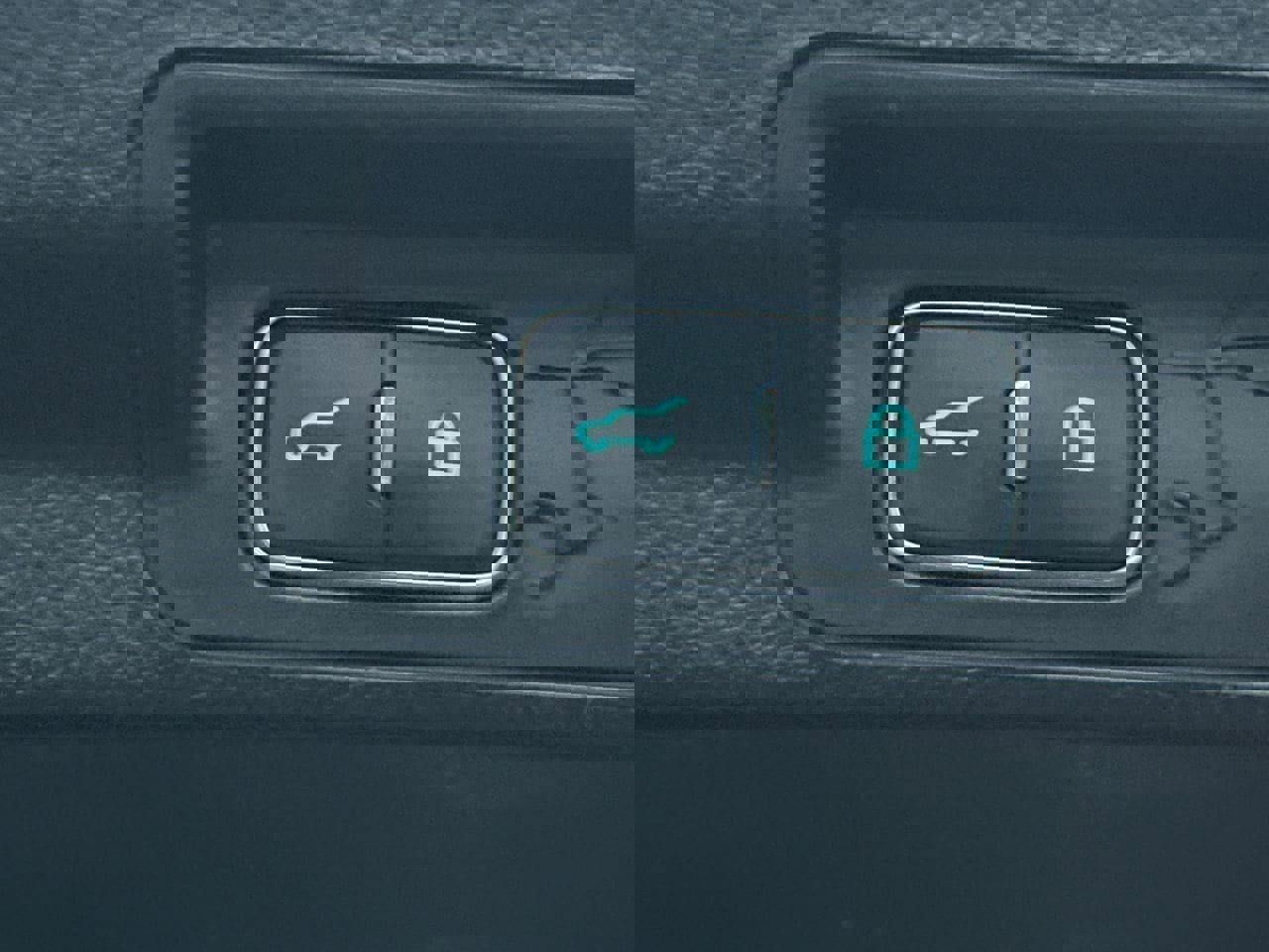 Certified 2024 Ford Explorer XLT w/ Equipment Group 202A image 21