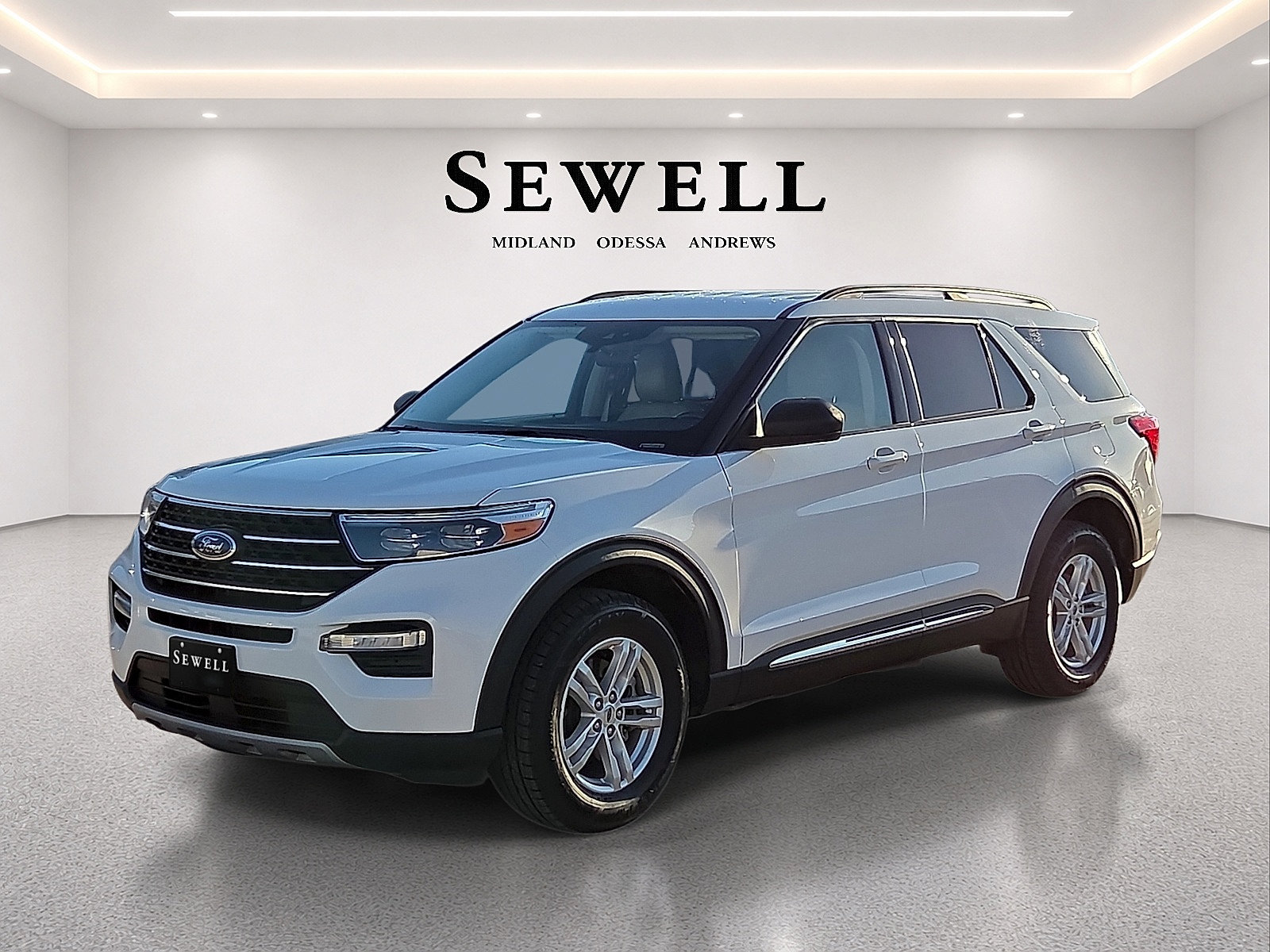 Certified 2022 Ford Explorer XLT w/ Equipment Group 202A