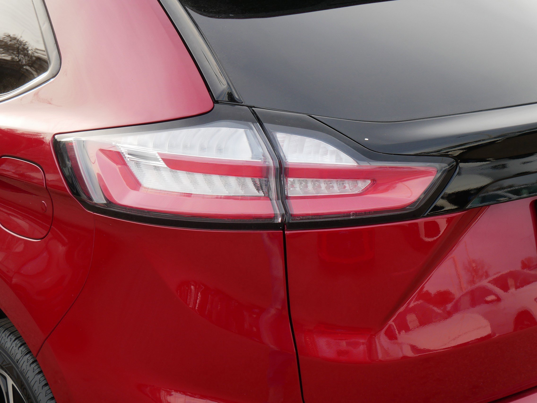 Certified 2022 Ford Edge ST w/ Equipment Group 401A image 16