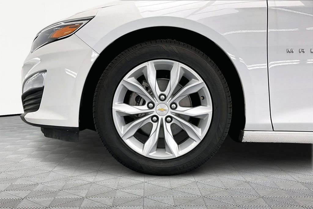 Used 2025 Chevrolet Malibu LT FWD image 9