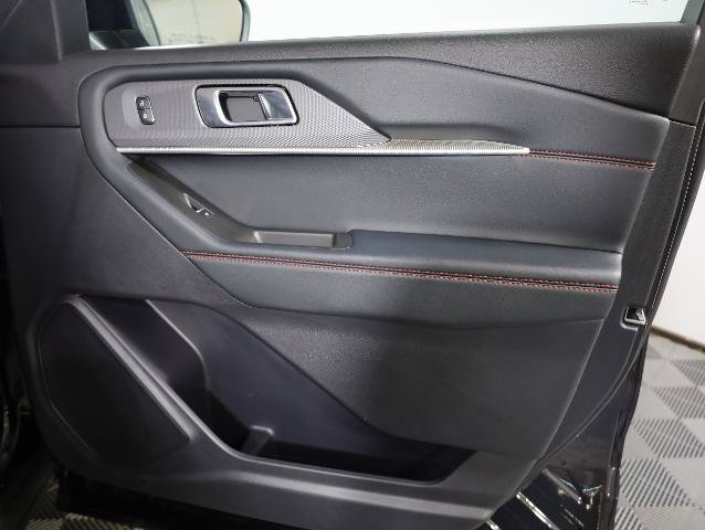 Certified 2025 Ford Explorer ST-Line w/ Premium Package AWD/4WD image 35