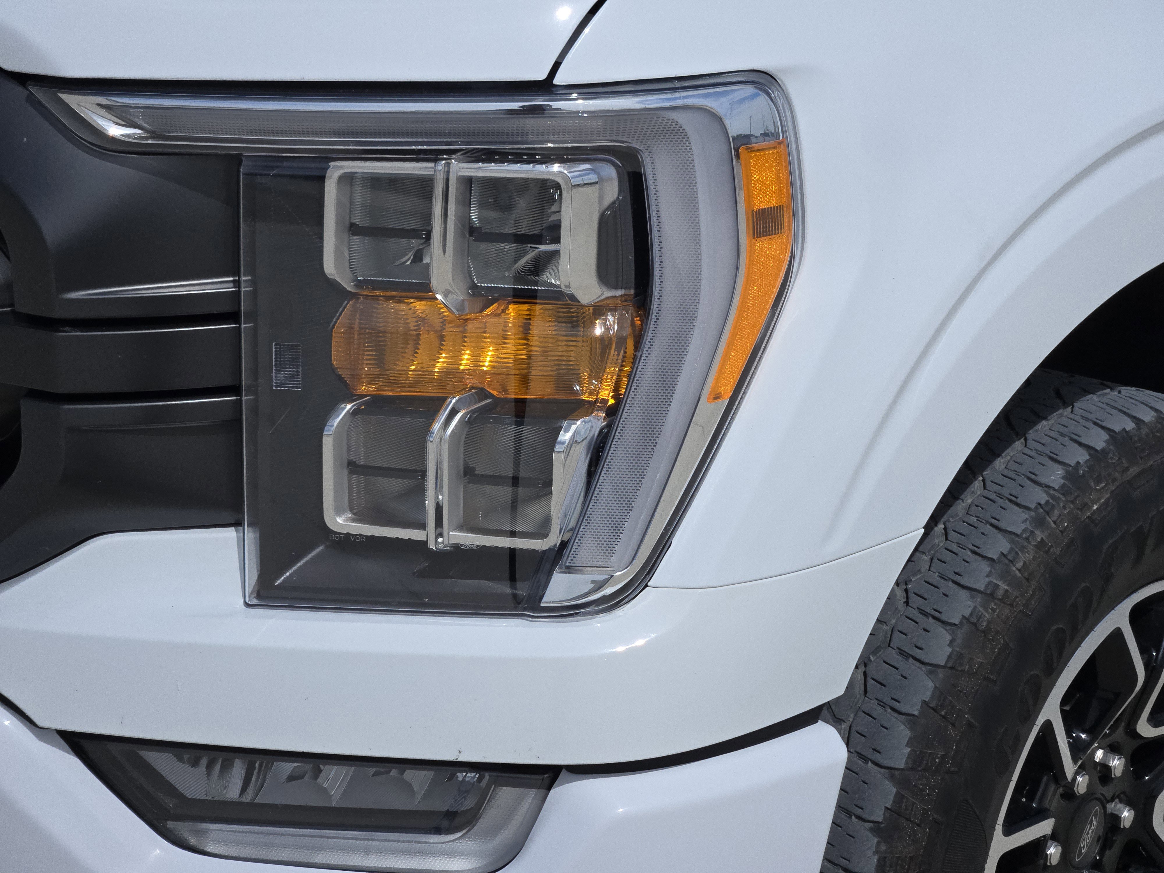 Certified 2022 Ford F150 XLT w/ Equipment Group 302A High image 9