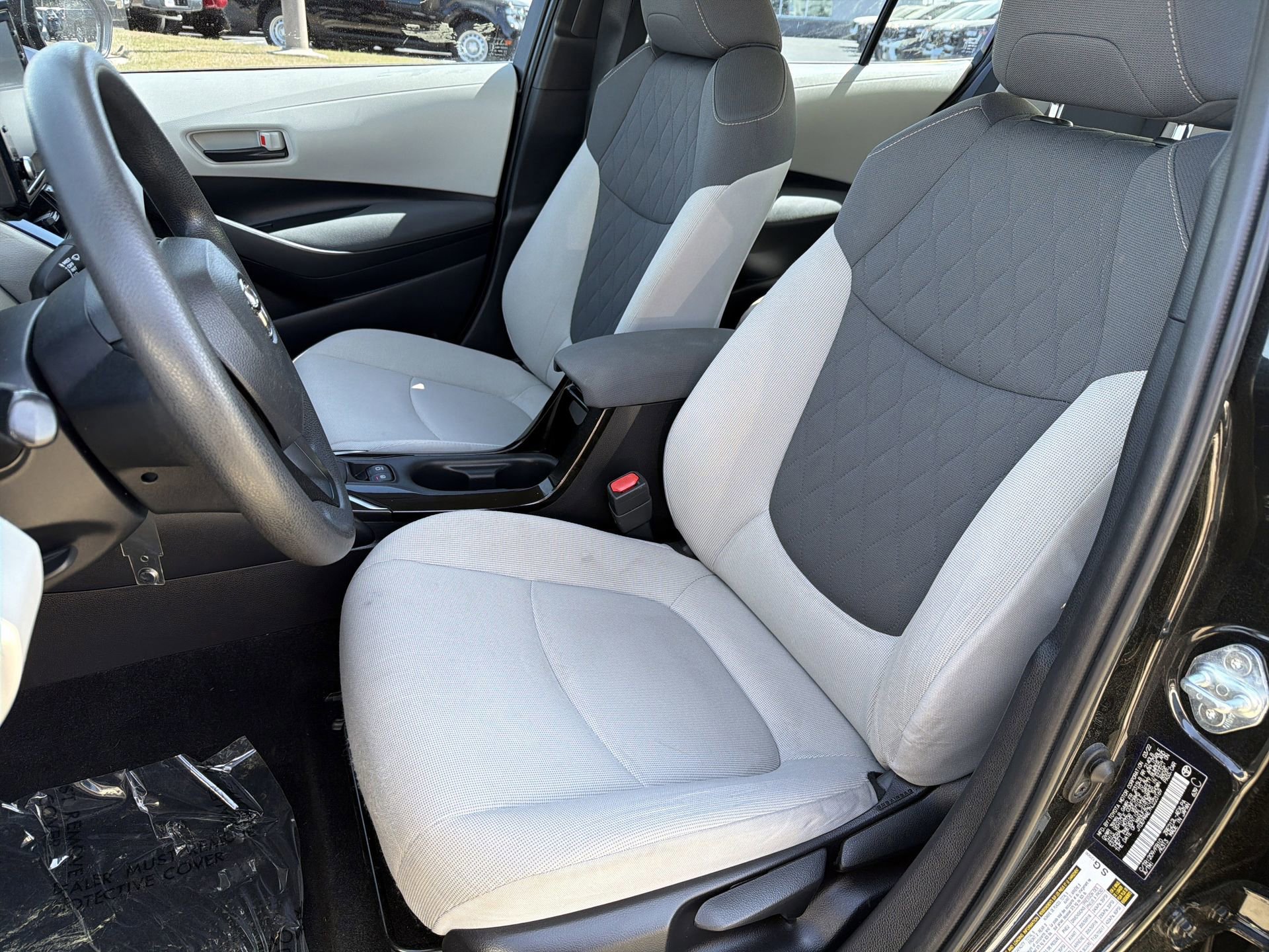 Used 2022 Toyota Corolla LE image 26