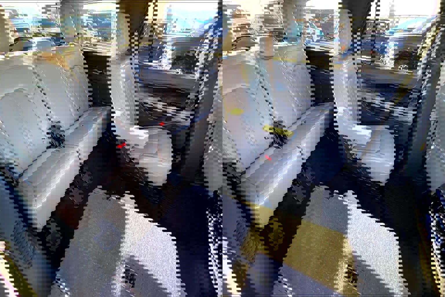 Certified 2020 Ford Expedition Limited w/ Equipment Group 302A image 17