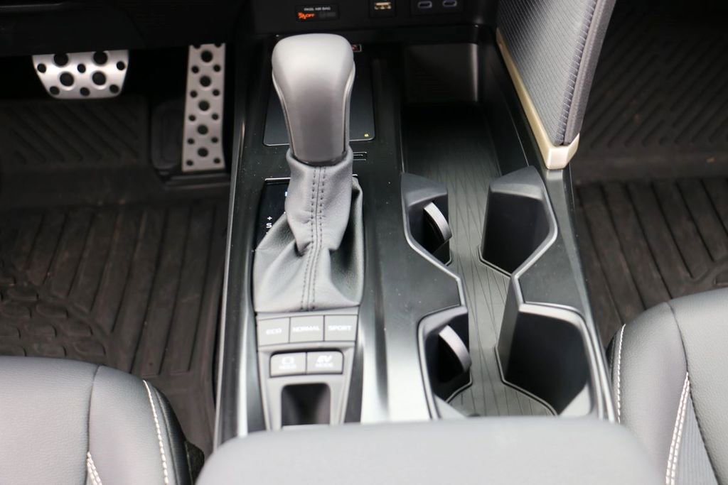 Used 2026 Toyota Camry XLE w/ Convenience Package image 28