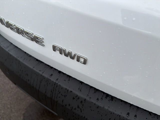 Used 2023 Chevrolet Traverse LT image 12