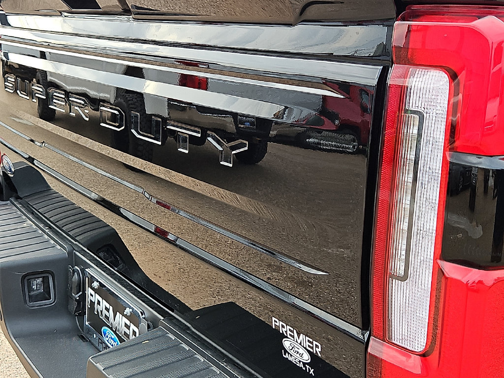 Certified 2026 Ford F450 Platinum w/ FX4 Off-Road Package AWD/4WD image 15