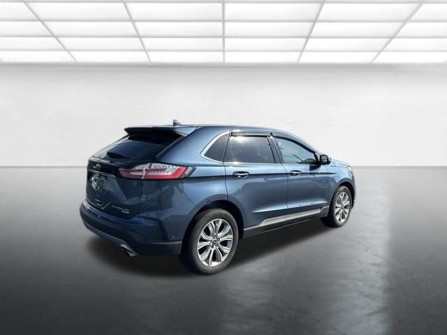 Certified 2019 Ford Edge Titanium w/ Equipment Group 301A FWD image 3
