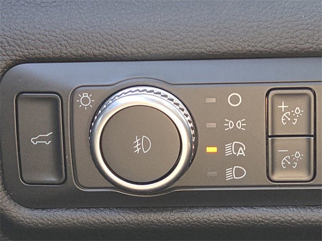 Certified 2022 Ford Explorer XLT w/ Equipment Group 202A image 27