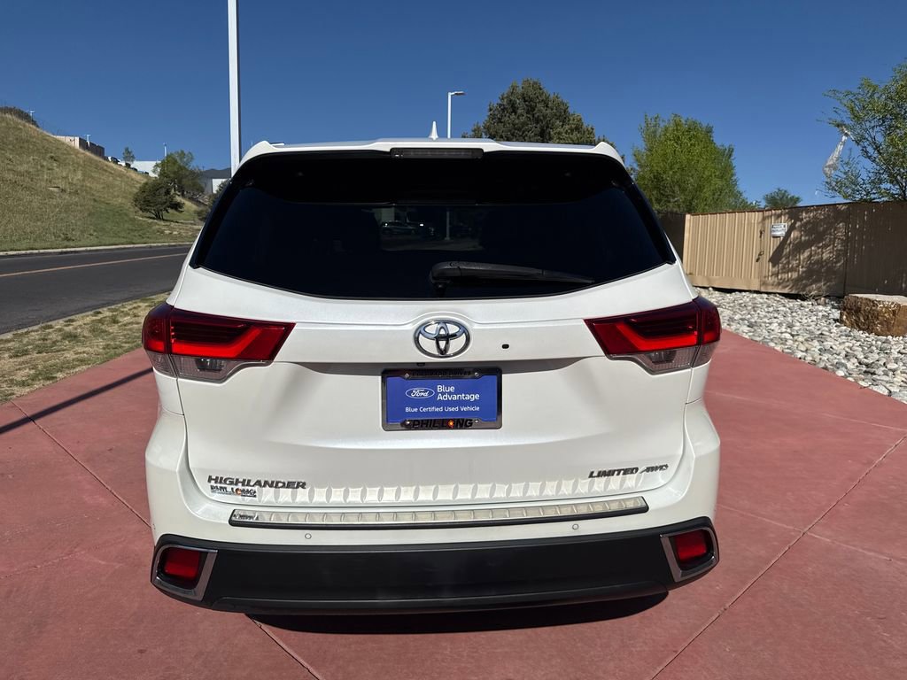 Used 2018 Toyota Highlander Limited Platinum AWD/4WD image 4