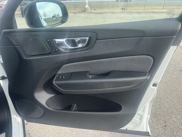 Used 2021 Volvo XC60 T5 R-Design w/ Protection Package Premier image 34