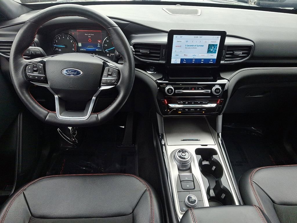Certified 2023 Ford Explorer ST-Line w/ Class IV Trailer Tow Package AWD/4WD image 12