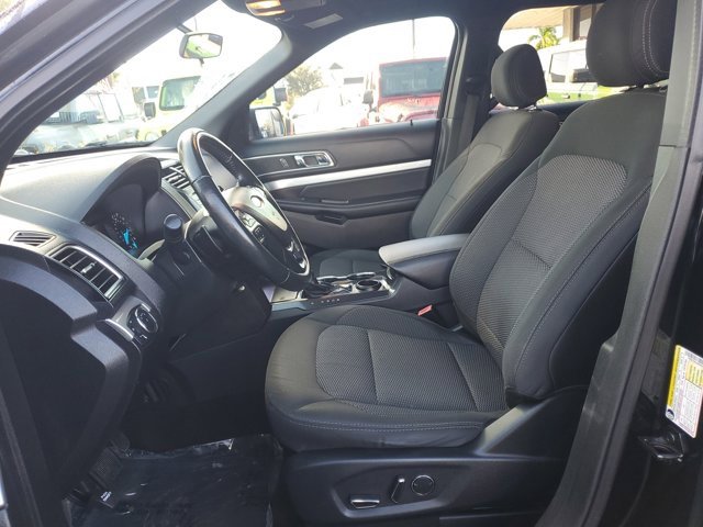 Certified 2017 Ford Explorer XLT image 13