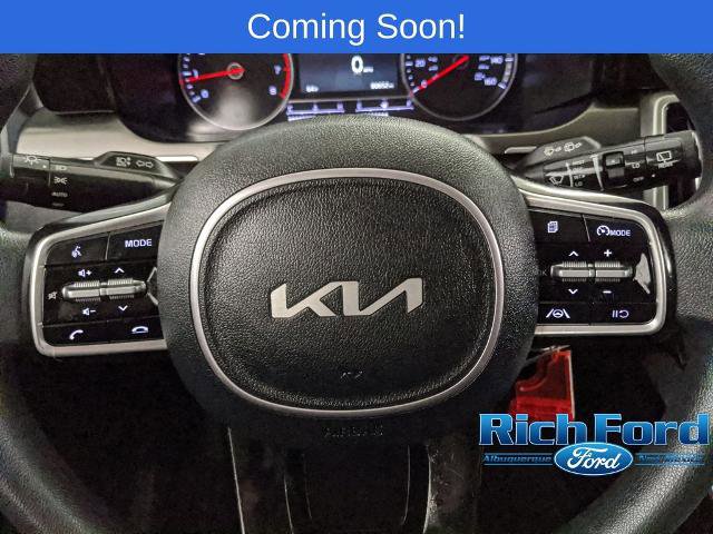 Used 2022 Kia Sorento LX AWD/4WD image 12