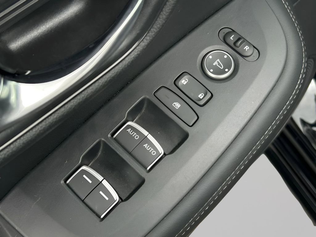 Used 2024 Honda HR-V EX-L image 13