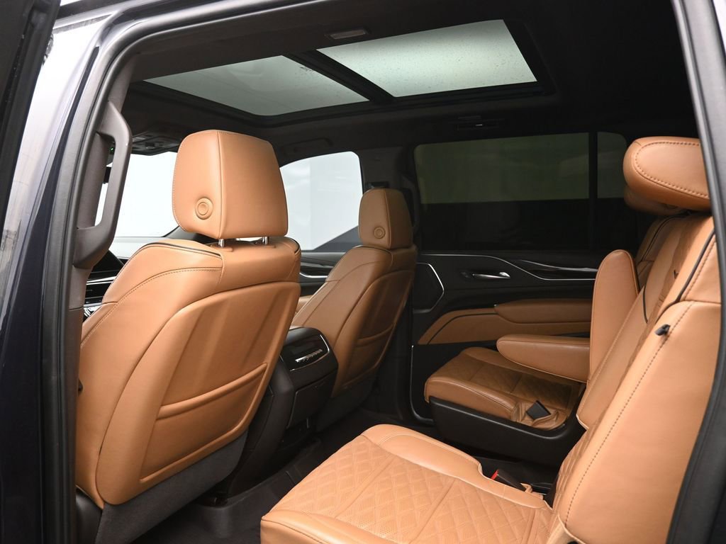 Used 2023 Cadillac Escalade ESV Premium Luxury image 27