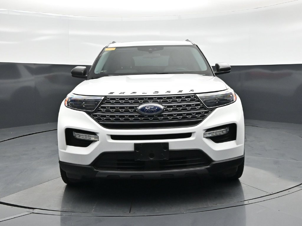 Certified 2021 Ford Explorer XLT w/ Equipment Group 202A RWD image 18