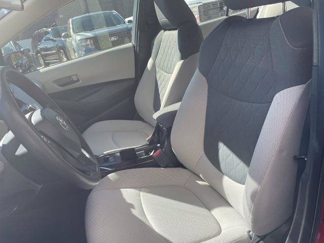 Used 2022 Toyota Corolla LE FWD image 12