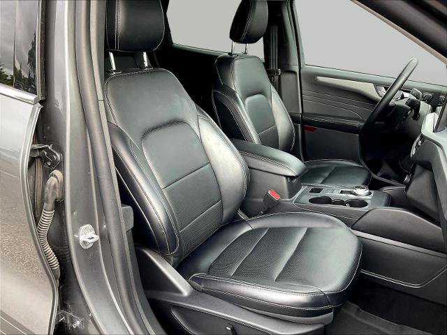 Certified 2025 Ford Escape Platinum AWD/4WD image 30