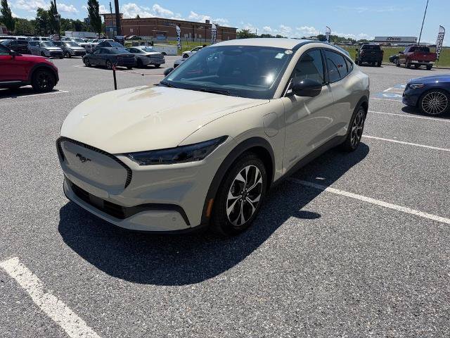 Certified 2025 Ford Mustang Mach-E Select AWD/4WD image 4