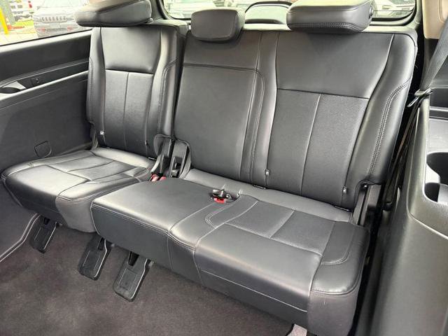 Certified 2024 Ford Expedition XLT RWD image 10