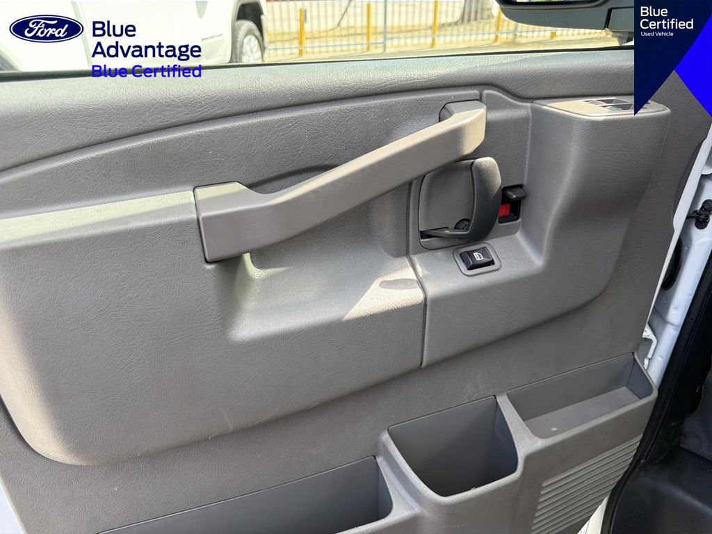 Used 2025 Chevrolet Express 2500 w/ Driver Convenience Package RWD image 16