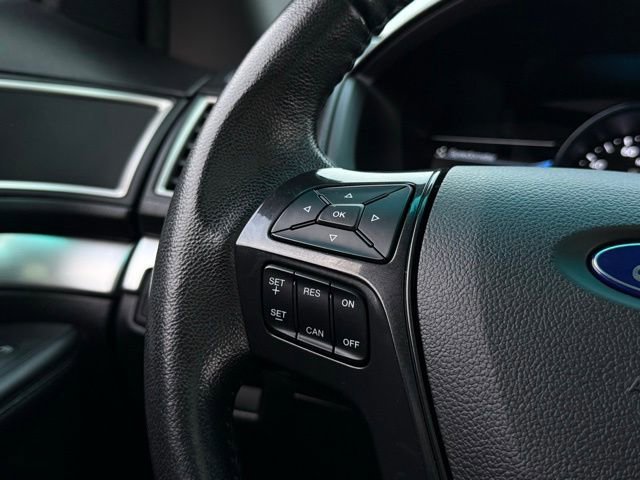 Certified 2017 Ford Explorer XLT w/ Equipment Group 202A image 9