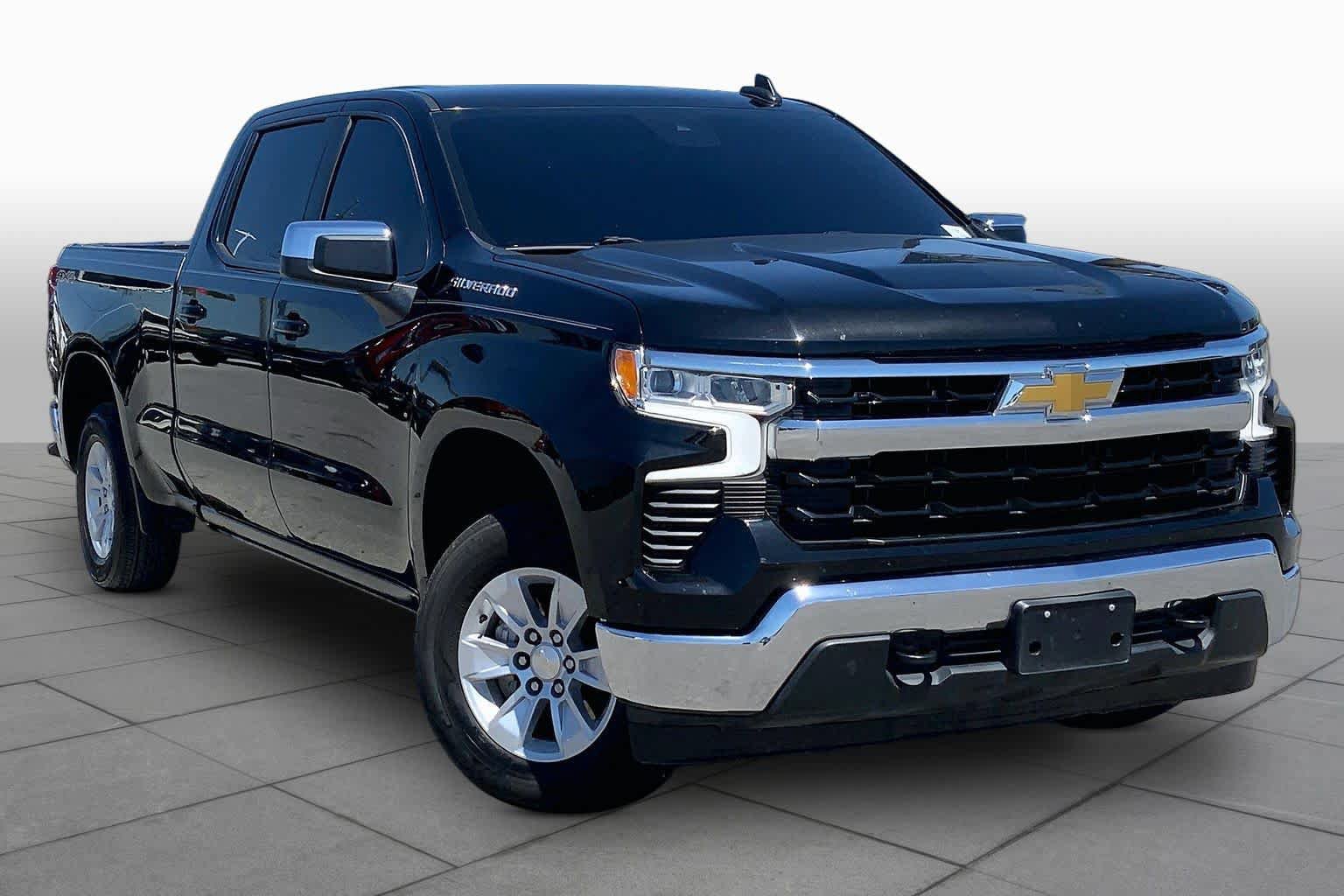 Used 2023 Chevrolet Silverado 1500 LT w/ Protection Package AWD/4WD image 3