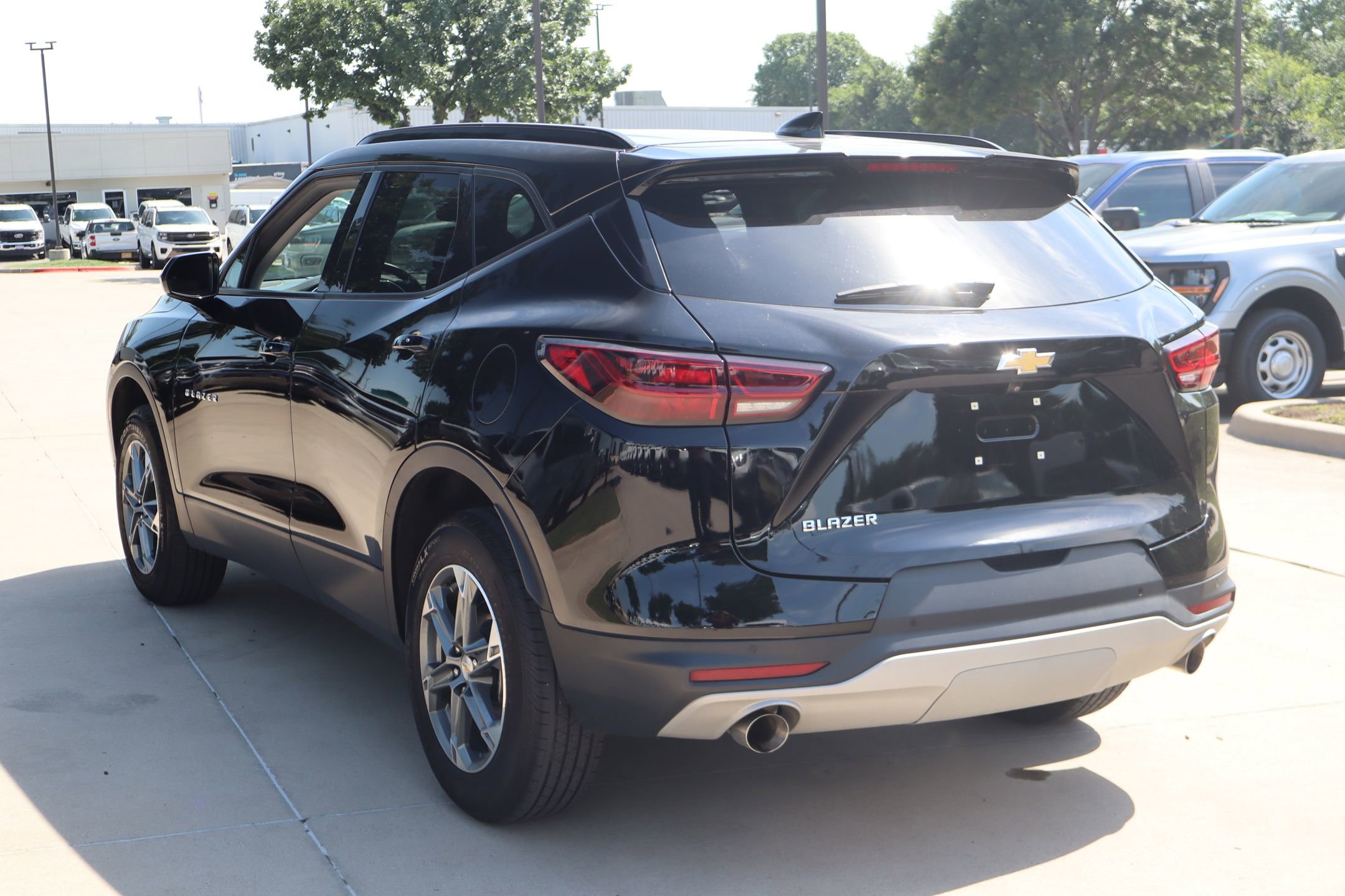 Used 2024 Chevrolet Blazer LT w/ Convenience Package FWD image 6