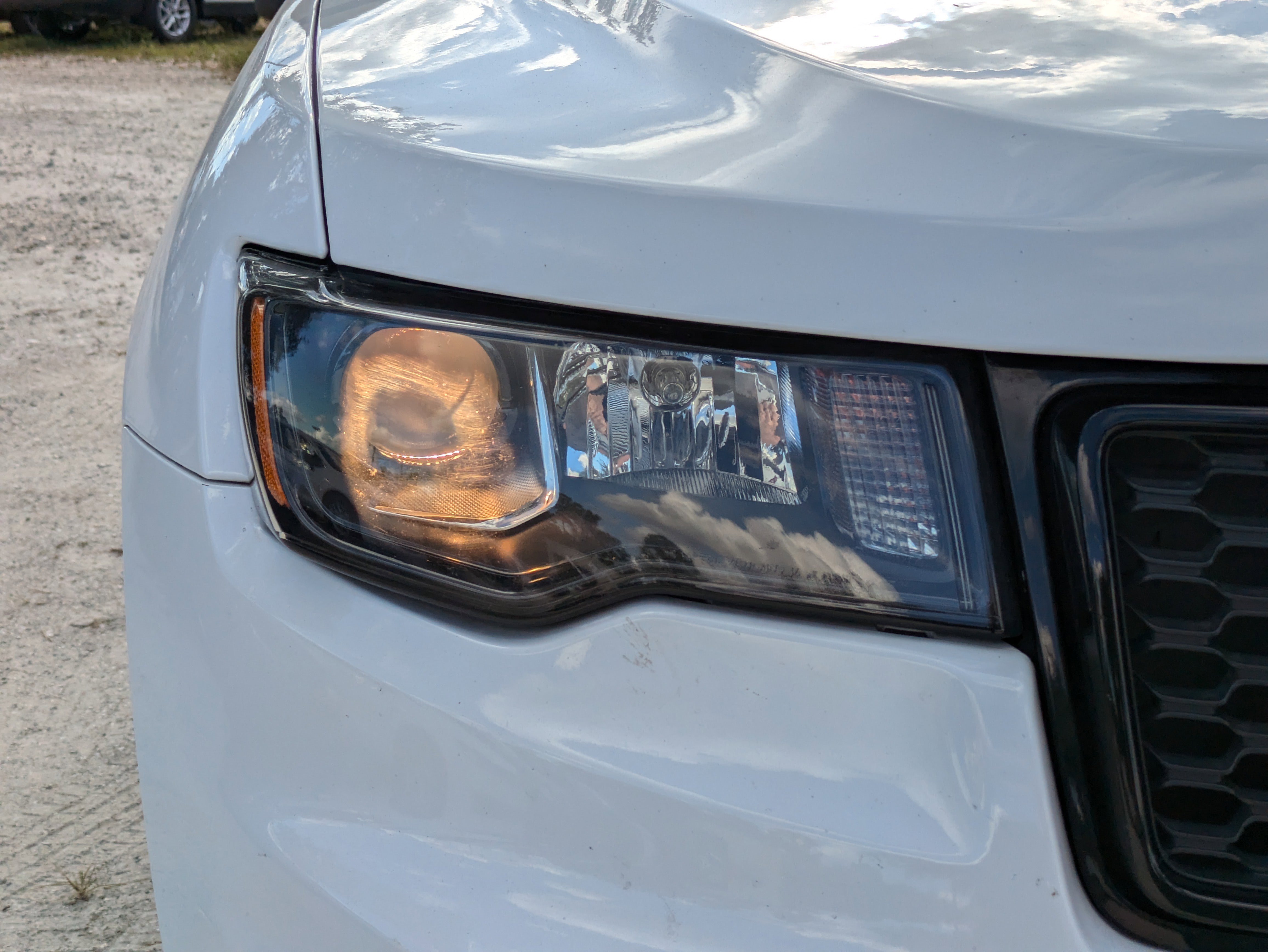 Used 2018 Jeep Grand Cherokee Laredo image 10