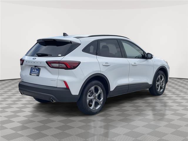 Certified 2025 Ford Escape ST-Line Select AWD/4WD image 7