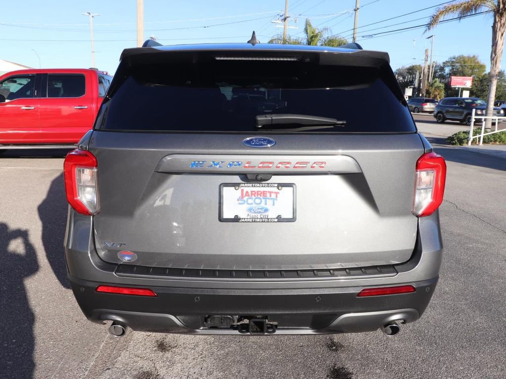 Certified 2023 Ford Explorer XLT w/ Equipment Group 202A image 4