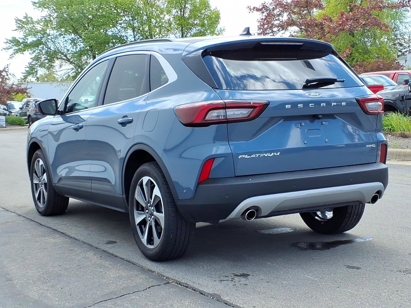 Certified 2023 Ford Escape Platinum w/ Premium Technology Package AWD/4WD image 4