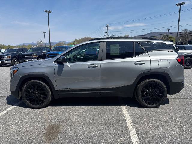 Used 2024 GMC Terrain SLE w/ Elevation Edition AWD/4WD image 6