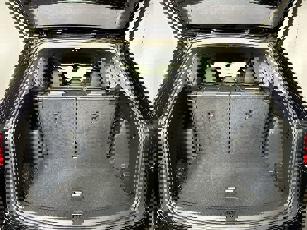 Used 2025 Volkswagen Atlas SE image 20