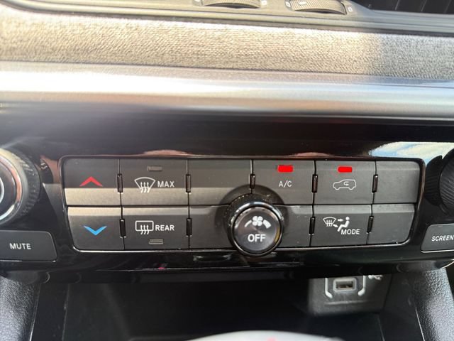 Used 2024 Jeep Compass Latitude AWD/4WD image 6