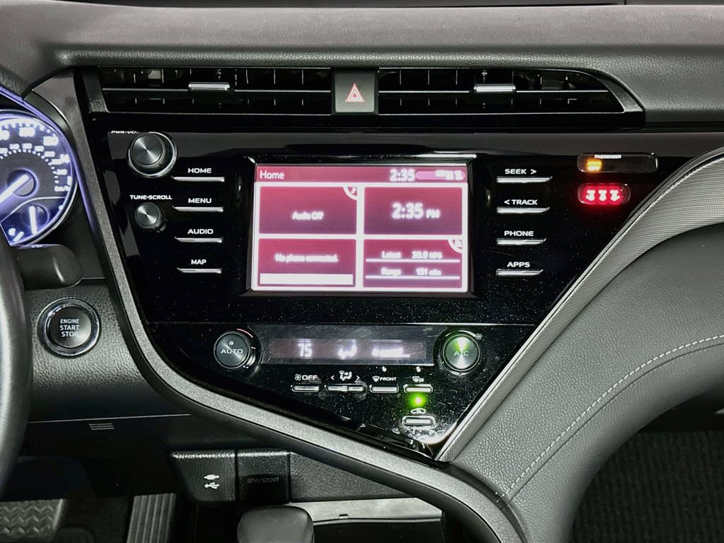 Used 2019 Toyota Camry SE w/ Convenience Package FWD image 15