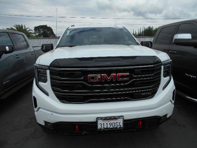 Used 2025 GMC Sierra 1500 AT4 w/ AT4 Premium Package AWD/4WD image 2