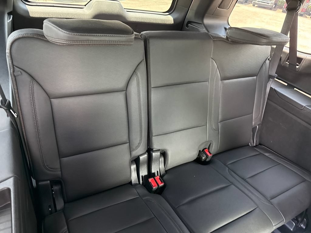 Used 2024 Chevrolet Suburban High Country AWD/4WD image 29