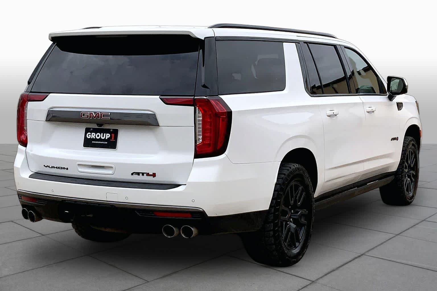 Used 2024 GMC Yukon XL AT4 w/ AT4 Premium Plus Package AWD/4WD image 13