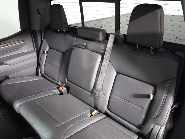 Used 2025 Chevrolet Silverado 1500 LT Trail Boss w/ Convenience Package II image 11