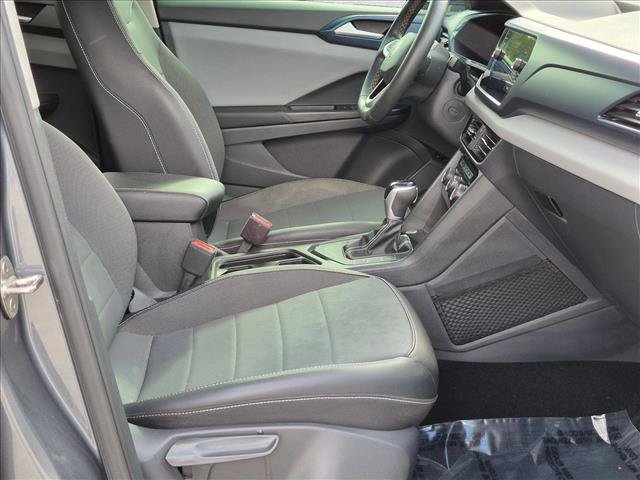 Used 2023 Volkswagen Taos SE FWD image 18