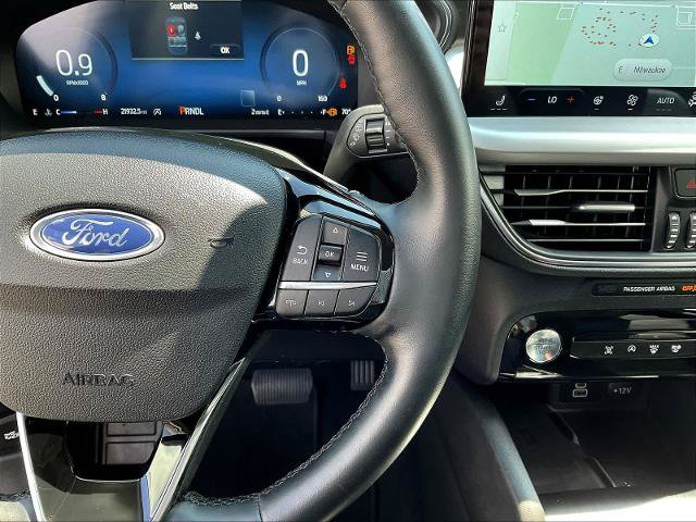 Certified 2025 Ford Escape Platinum AWD/4WD image 14