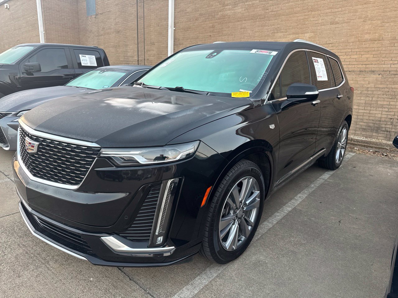 Used 2024 Cadillac XT6 Premium Luxury FWD image 1