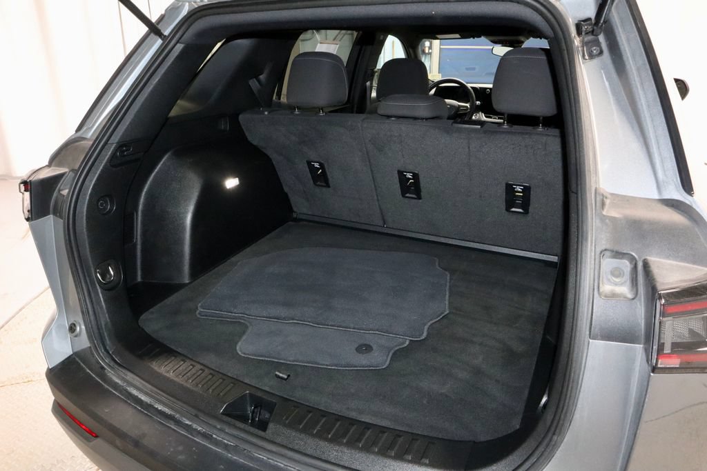 Used 2025 Chevrolet Equinox LT FWD image 15