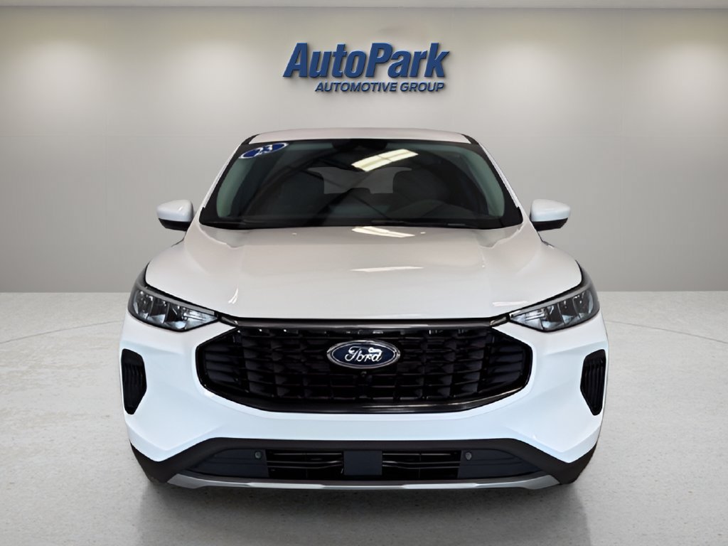 Certified 2023 Ford Escape Active w/ Tech Pack #2 AWD/4WD image 2