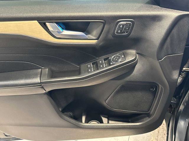 Certified 2022 Ford Escape Titanium w/ Titanium Premium Package image 22